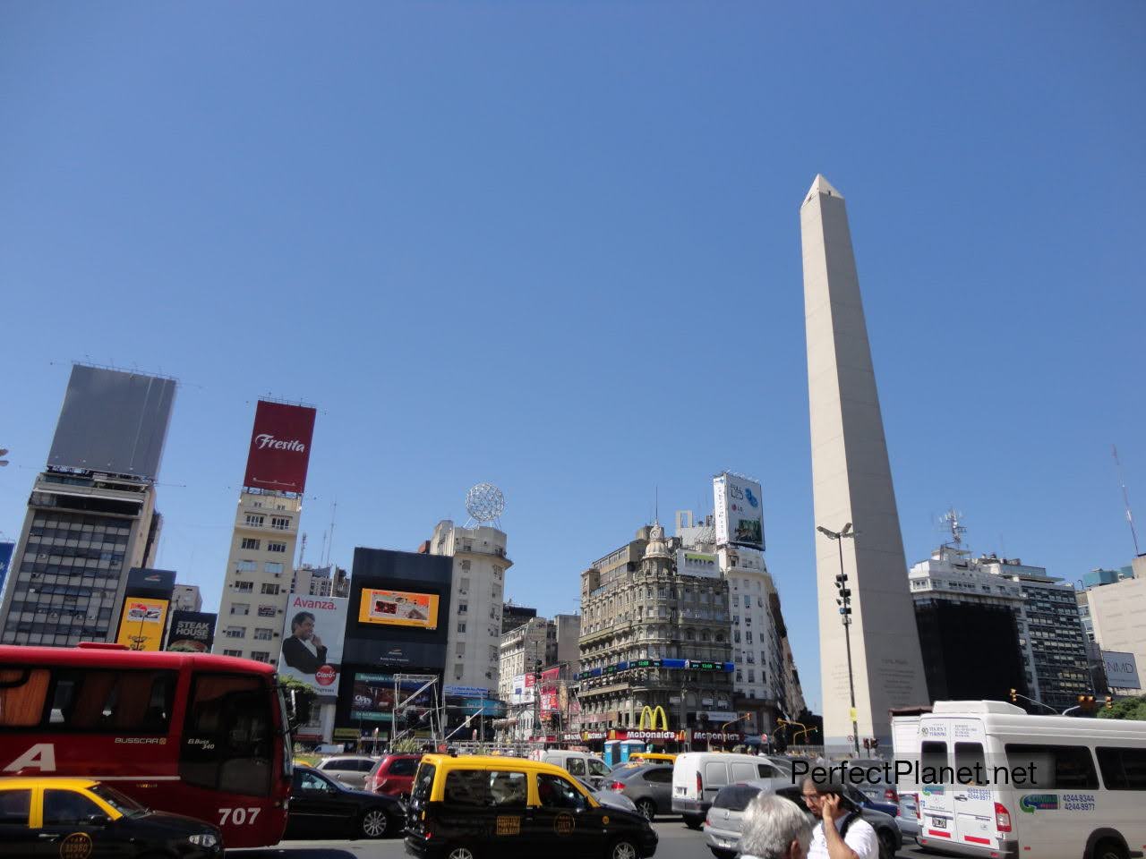 Nine of July Av and Obelisk