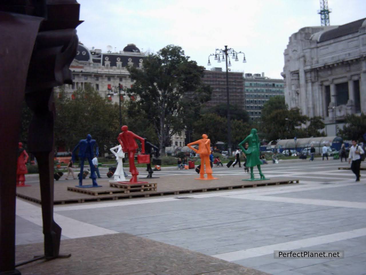 Esculturas frente a la Estación Central