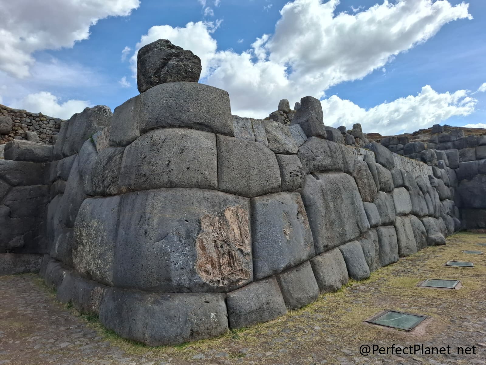 Sacsayhuaman