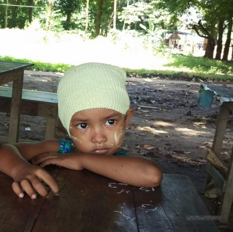 Niña en Taungoo